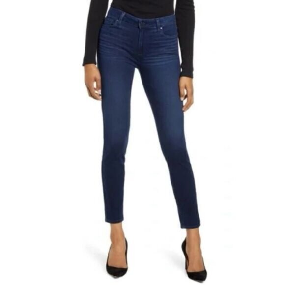 Tahari Sweaters - Tahari Crew Neck Sweater Black